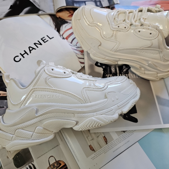 SOLD 💔 Balenciaga Triple S Patent Leather Sneakers size 39 AUTHENTIC - Picture 7 of 16